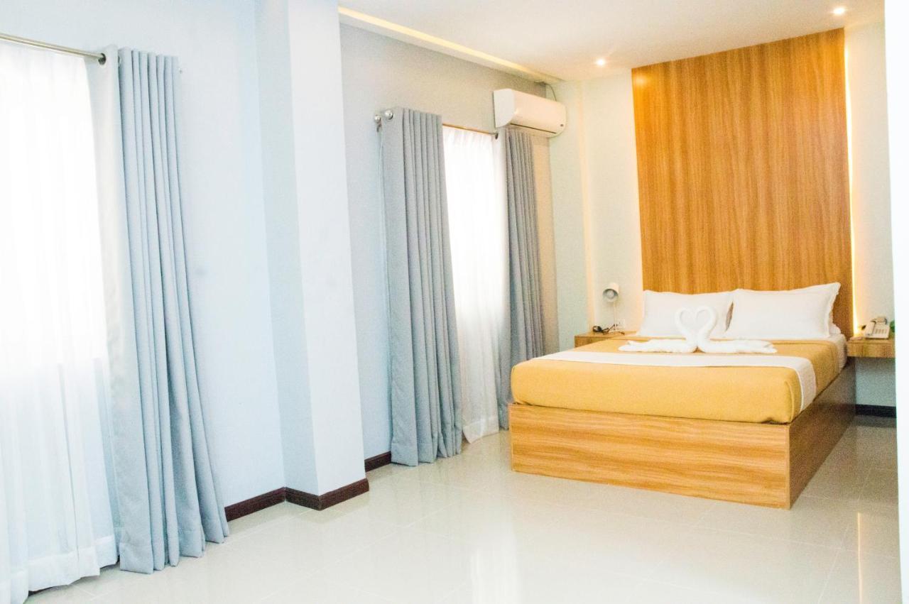 Elti Suites By Bluebookers Ángeles Exterior foto